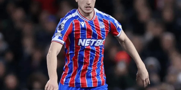 太阳报独家：曼联冬窗不太可能补强；沃顿等中场是夏窗目标