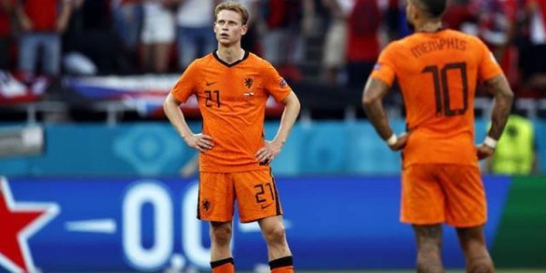 澳门真人百家乐登录入口-欧洲杯再负捷克 没学乖的荷兰出局可不只因为红牌